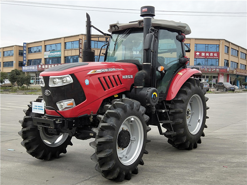 130-Horsepower Four-Wheel Drive Wheel Tractor104