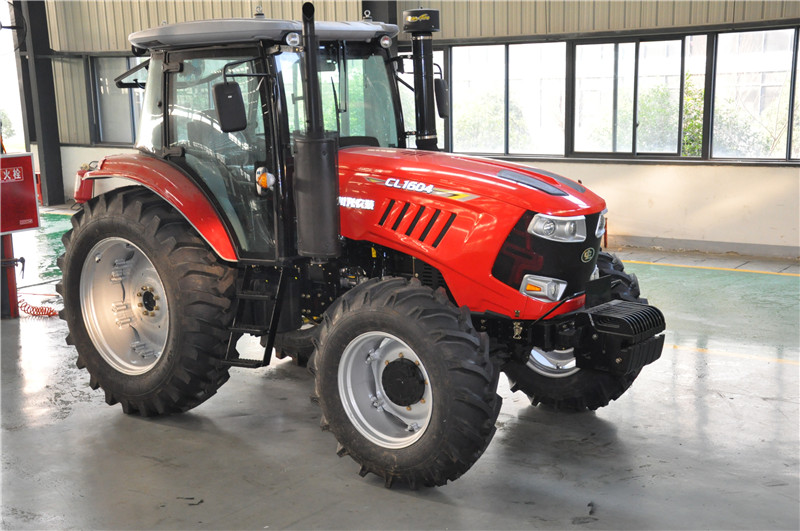 160-Horsepower Four-Drive Wheel Tractor103